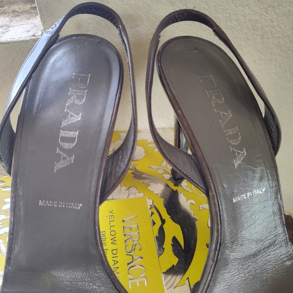 PRADA - Picture 9 of 12